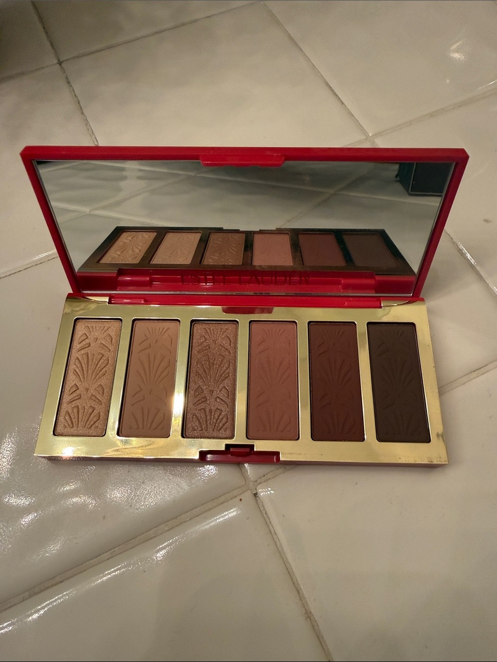 Estée Lauder 
Neutral Matte & Shimmer Eye Shadow Palette - Brown Tones